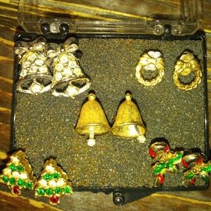 5 pairs of vintage Holiday earrings